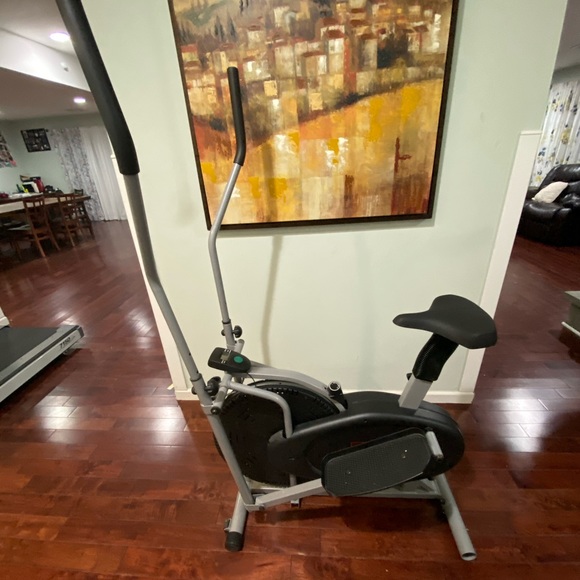 Elliptical - Picture 1 of 3